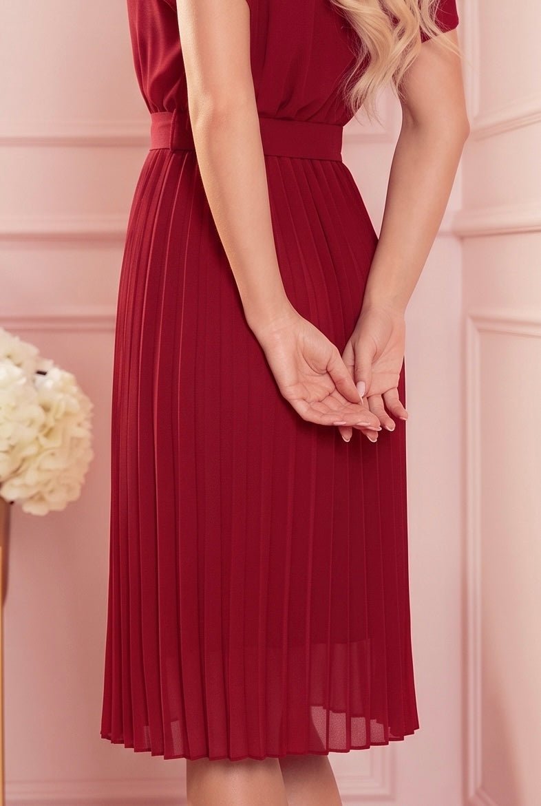 Robe Midi Plissée Avec Large Ceinture – Bordeaux - Rosemode