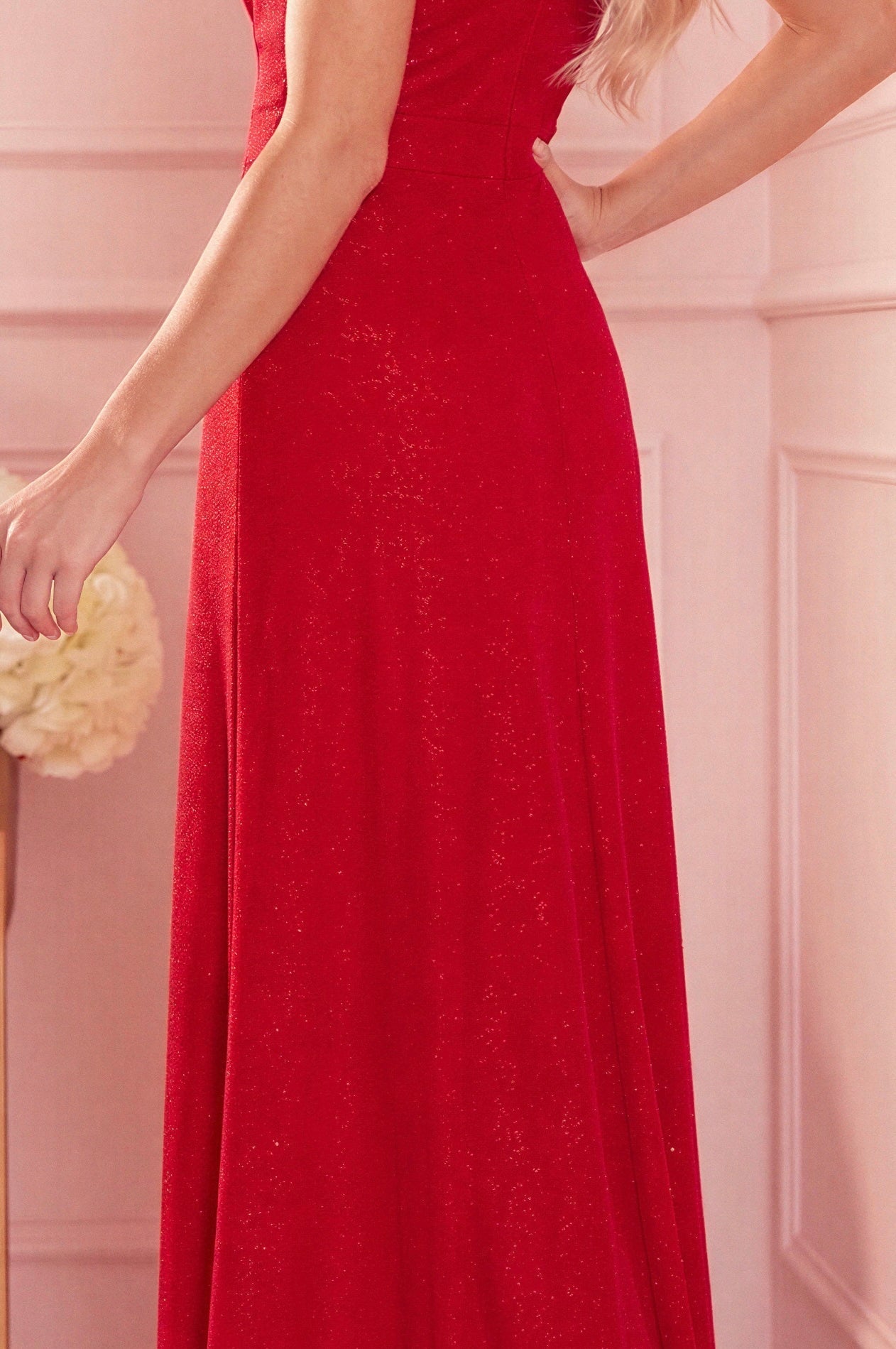Robe Longue et Scintillante Avec Décolleté Enveloppant – Rouge - Rosemode