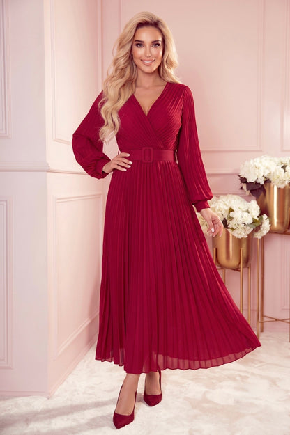 Robe Plissée Avec Ceinture et Décolleté – Bordeaux - Rosemode
