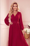 Robe Plissée Avec Ceinture et Décolleté – Bordeaux