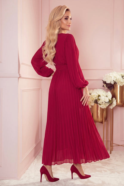 Robe Plissée Avec Ceinture et Décolleté – Bordeaux - Rosemode