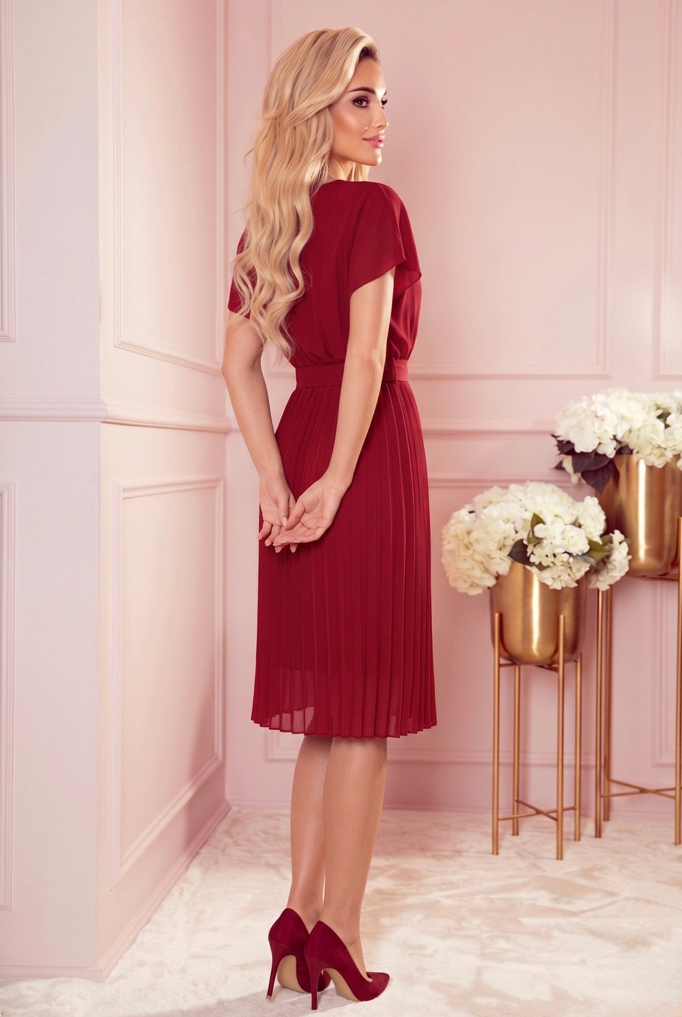 Robe Midi Plissée Avec Large Ceinture – Bordeaux - Rosemode