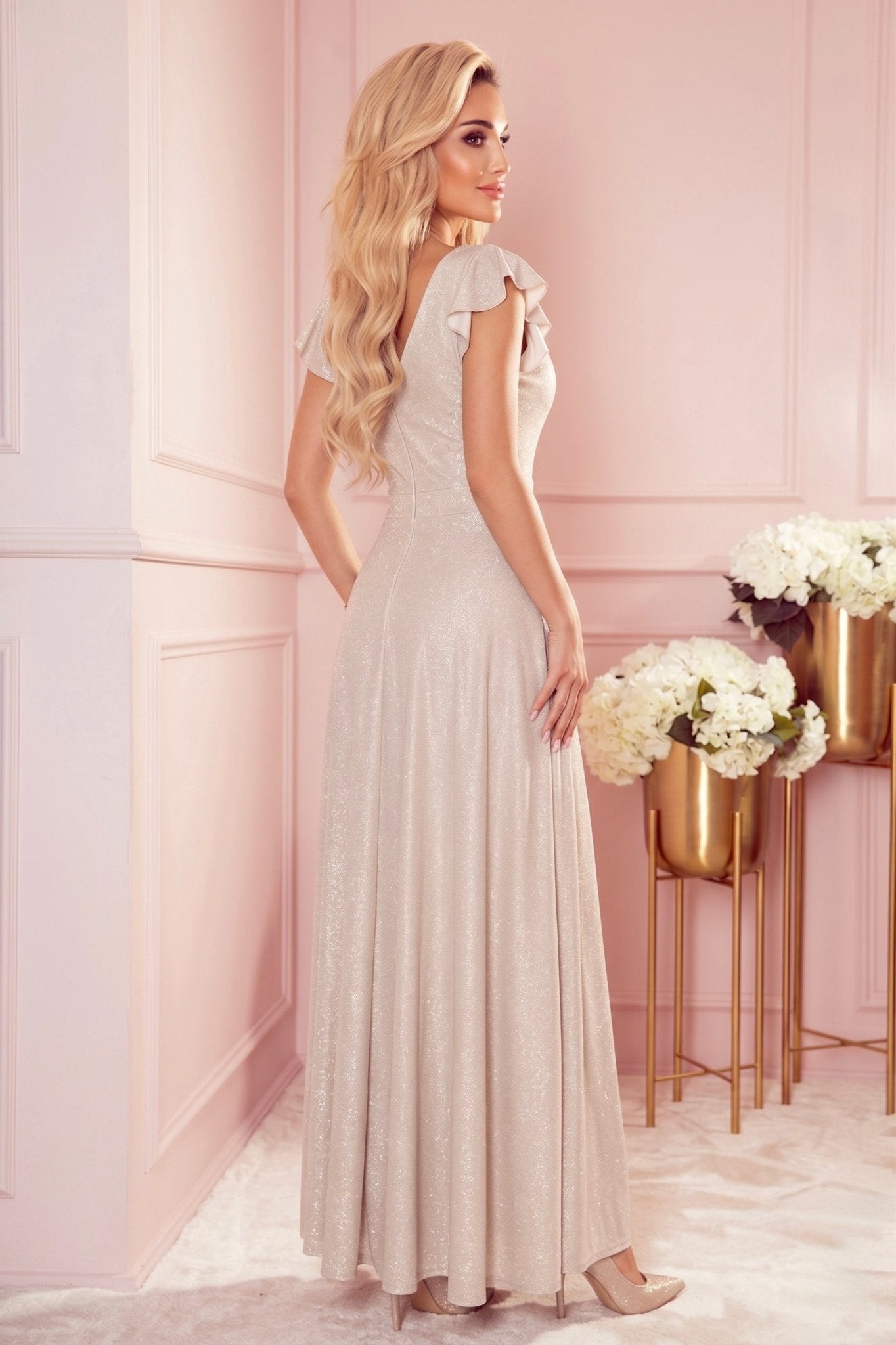 Robe Longue et Scintillante Avec Décolleté Enveloppant – Beige - Rosemode