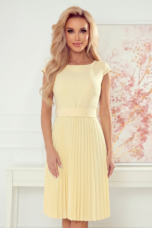 Robe Midi Plissée et Ceinturée – Jaune Vanille - Rosemode