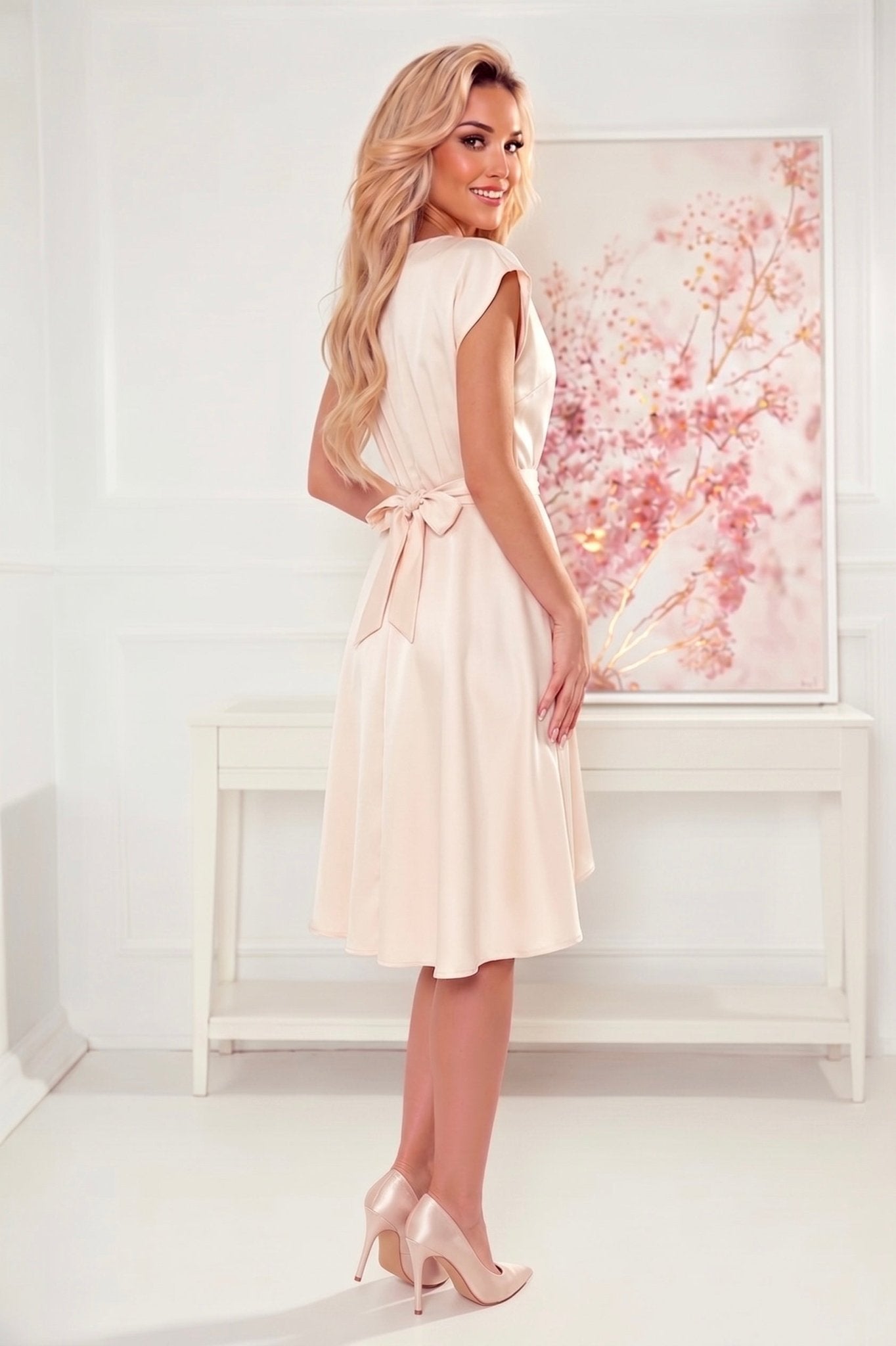 Robe Évasée à Décolleté Enveloppant – Beige - Rosemode